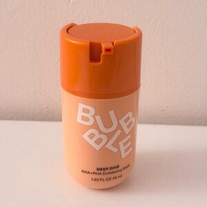 NWOT bubble deep dive AHA + PHA exfoliating mask